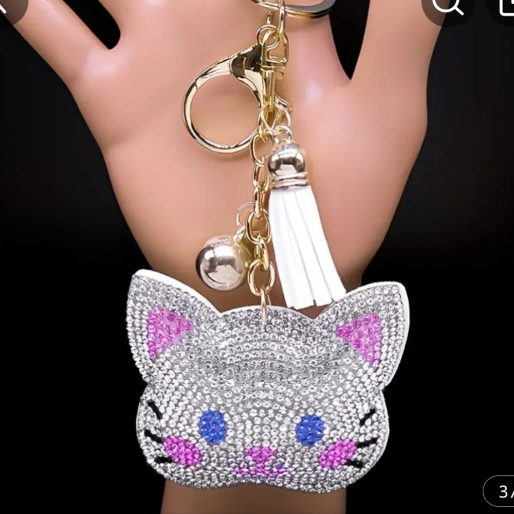 🆕️🐱 WHITE RHINESTONE CAT FACE BAG CHARM & KEY CHAIN🐱 - Picture 5 of 12